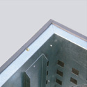 <strong>Airtight cabinet</strong><br>Internally lined with 50 mm thickness fibre glass insulation (non-flammable).