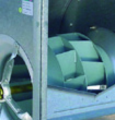 <strong>Rodete de álabes hacia atrás,</strong> autolimpiante.